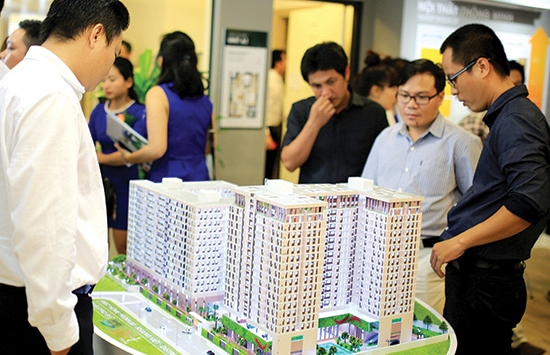 Dòng 'tiền rẻ' được bơm ra ồ ạt trên toàn cầu có nên đầu tư bất động sản?