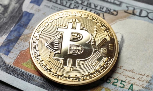 Giá đồng tiền bitcoin có những biến động mạnh trong năm 2021