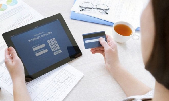 Cuộc đua miễn phí giao dịch online của các ngân hàng đang ngày càng sôi động