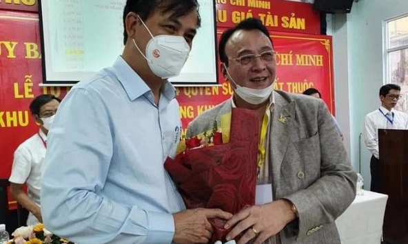 Đại gia ngồi với nhau cũng có chút bốc đồng dẫn đến quá đà