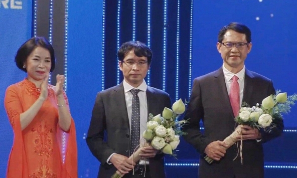 Người vợ kín tiếng của tỷ phú Phạm Nhật Vượng lần đầu tiên xuất hiện trước công chúng