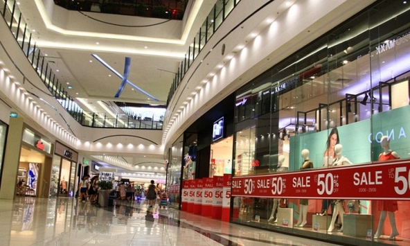 Trung tâm thương mại phải chấp nhận cảnh đìu hiu