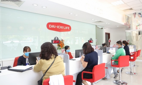 Dai-ichi Life Việt Nam giả mạo chữ ký để lập tài khoản ngân hàng và làm hồ sơ giả rút hàng trăm triệu đồng