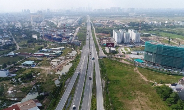 Giá nhà đất “nhảy múa” khi hạ tầng còn trên giấy