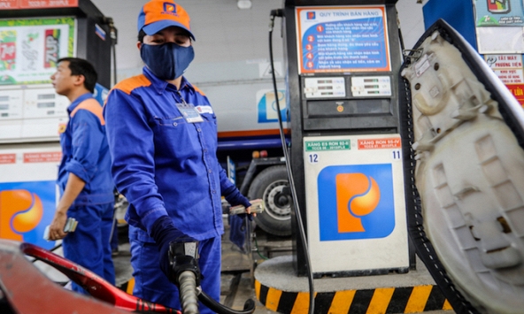 Việc điều chỉnh giá xăng dầu có thể được lùi lại do rơi vào ngày nghỉ lễ