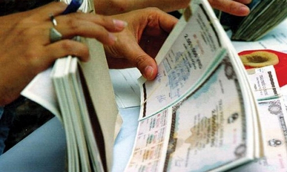 Có nên siết chặt lại việc phát hành trái phiếu bất động sản?