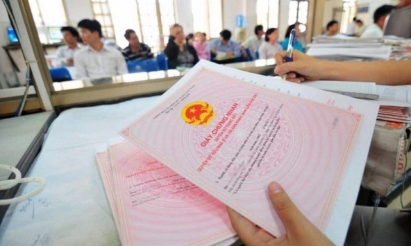 Hoạt động chuyển nhượng bất động sản vẫn tồn tại song song 2 loại hợp đồng chuyển nhượng