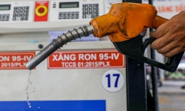 Nếu không có 'cơ chế' nào được đưa ra, giá xăng dầu trong nước sẽ tiếp tục tăng mạnh