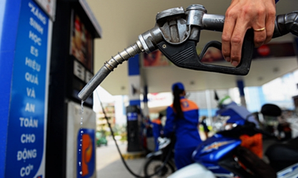 Bộ Tài chính đề nghị trước mắt không thực hiện điều chỉnh giảm thuế VAT, thuế tiêu thụ đặc biệt đối với xăng dầu