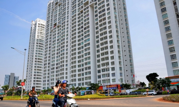 Rầm rộ bán “cắt lỗ” bất động sản