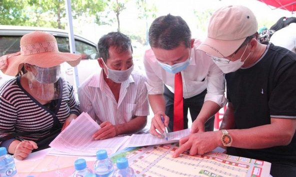 Thị trường bất động sản ở thời điểm hiện tại được ví như đang trong mùa mưa