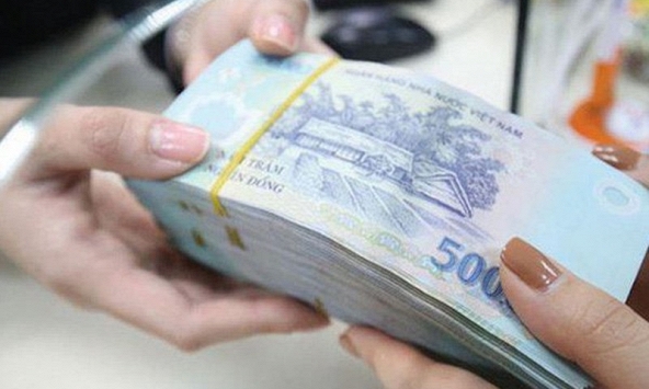 Ngân hàng tăng lãi suất để hút khách gửi tiền