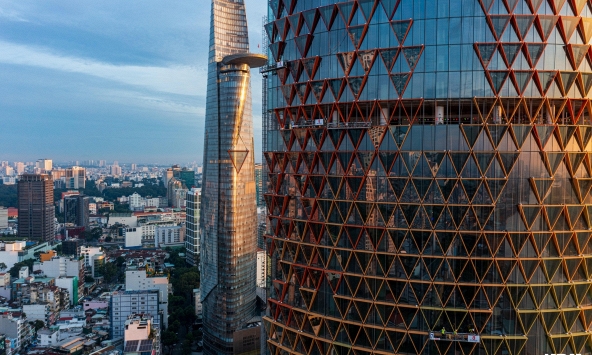 Tòa nhà IFC One Saigon mới chỉ được cấp phép thay lớp kính bên ngoài còn lại chờ thanh tra chính phủ