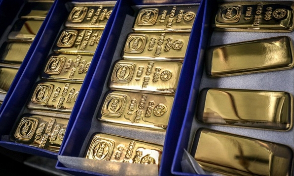 Giá vàng thế giới rớt xuống mức thấp nhất kể từ tháng 4/2020