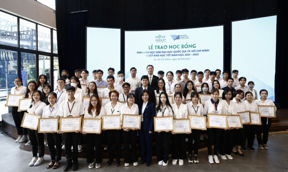 Học bổng NovaGroup trao đi, ước mơ sinh viên được “chắp cánh”