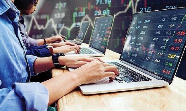 Chỉ trong một tháng cổ phiếu tăng lên 21 lần giá trị, doanh nghiệp chới với