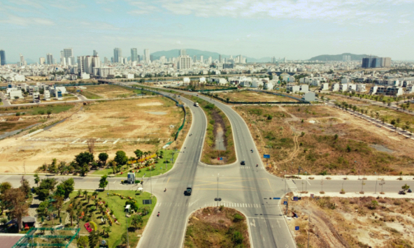 Tỉnh táo để tránh rủi ro giá đất lấp lửng theo hạ tầng