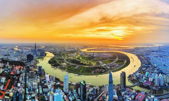 Nguồn vốn vẫn đổ nhiều vào địa ốc ngay cả khi bị kiểm soát chặt đã lý giải thói quen “chọn đất cất tiền”