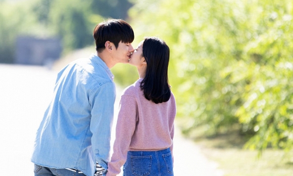 Tử vi tình yêu 12 cung hoàng đạo 4/6/2019: Nhân Mã khô khan, Bảo Bình nhẹ dạ cả tin