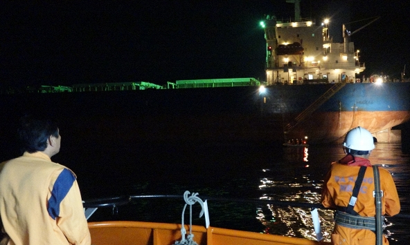 Cứu thuyền viên người Philippines gặp nạn trên vùng biển Việt Nam