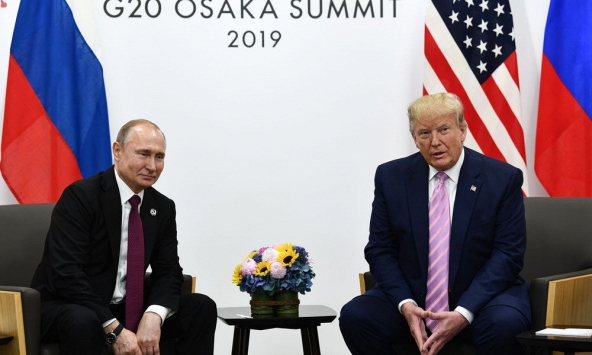 Trump 'dặn dò' đừng can thiệp vào bầu cử Mỹ, Putin cười lớn 