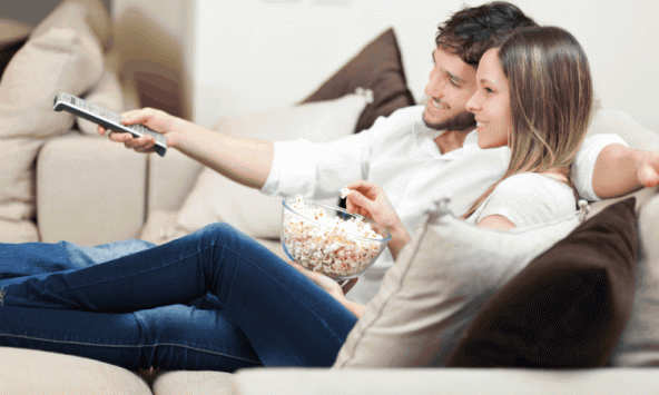 Xem ti vi ở khoảng cách nào để không gây hại cho mắt?