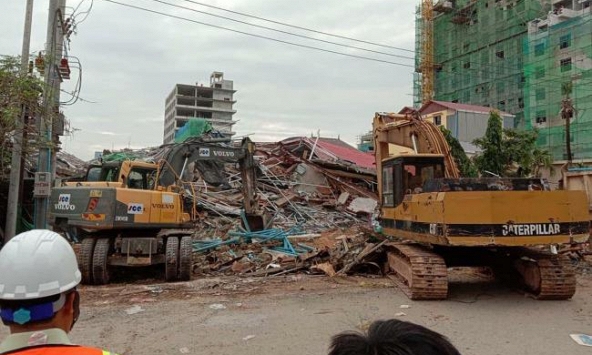 Sập nhà 7 tầng do Trung Quốc xây dựng tại Campuchia: Ít nhất 7 người thiệt mạng