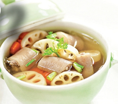 Món ngon mỗi ngày: Cách nấu món củ sen hầm đuôi heo