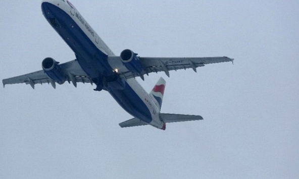 Các hãng hàng không tránh đi qua eo biển Hormuz vì sợ tái hiện thảm kịch MH17