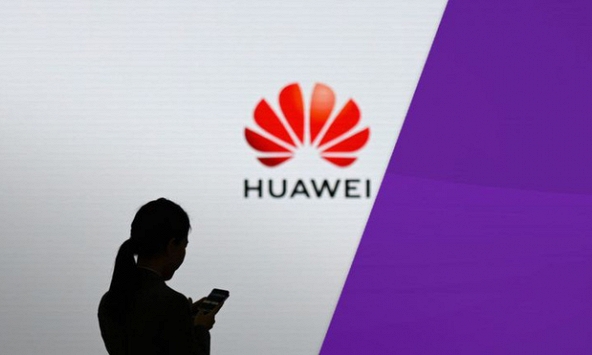 Nhà Trắng hoãn lệnh đối với Huawei thêm 2 năm