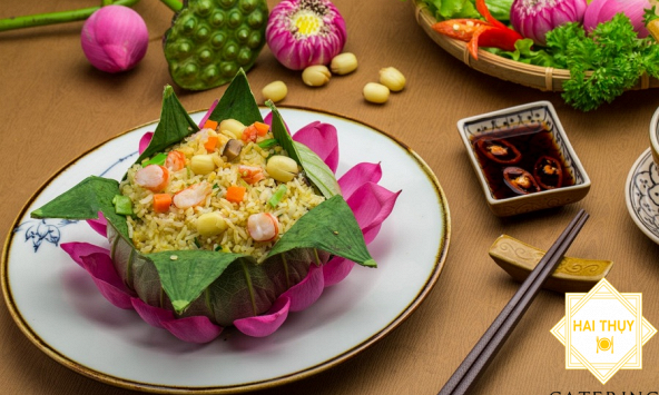 Món ngon mỗi ngày: Cách làm cơm hấp lá sen chuẩn vị xứ Huế