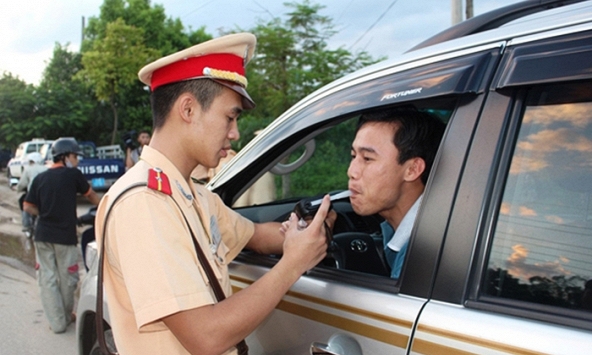 Quốc hội bất ngờ thông qua quy định “đã uống rượu, bia thì không lái xe”
