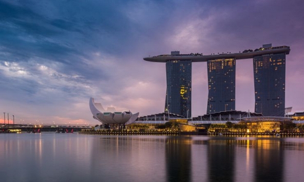 Kinh tế Singapore tăng trưởng chậm, sụt giảm 3,4% so với quý trước