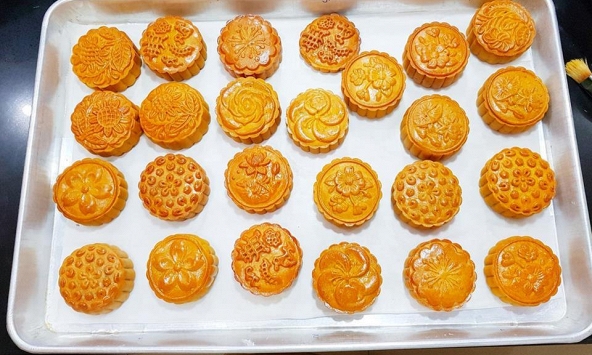 Bánh Trung thu handmade hút khách nhưng chất lượng ra sao?
