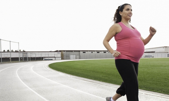 Phụ nữ mang thai muốn chạy bộ cần  lưu ý những gì?