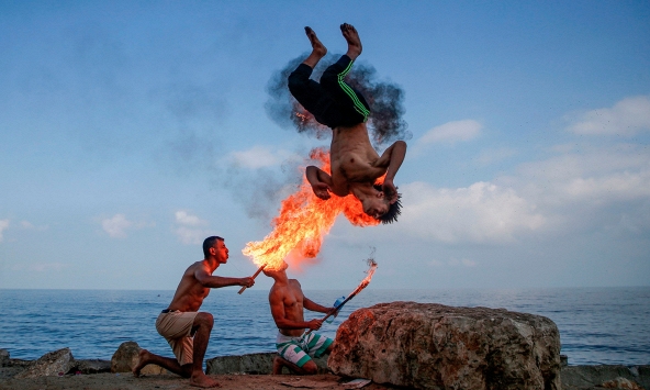 Thế giới qua ảnh: Lũ lụt ở Ấn Độ và Pakistan, một tác phẩm điêu khắc mang tính biểu tượng ở Syria