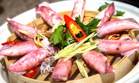 Món ngon mỗi ngày: Cách làm mực hấp gừng sả sốt mắm chanh tuyệt ngon