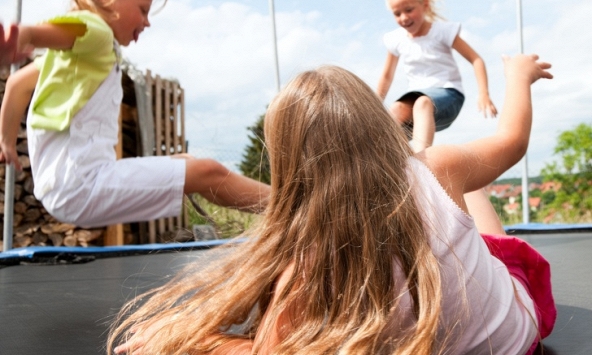 Cha mẹ vô tình đẩy con vào tình huống nguy hiểm khi để con tham gia các hoạt động này