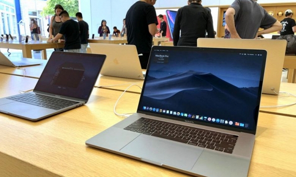 Đến lượt Singapore cấm mang một số mẫu MacBook Pro 15 inch lên máy bay
