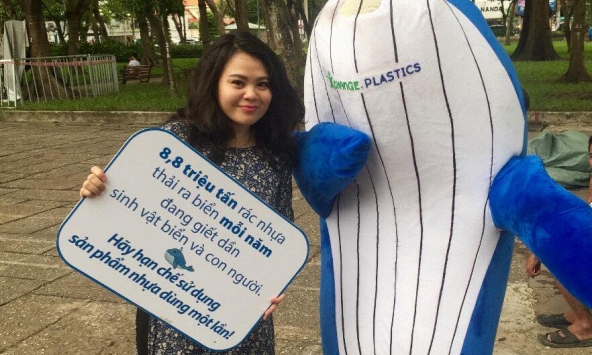 Mang đồ cũ đến đổi để được spa miễn phí