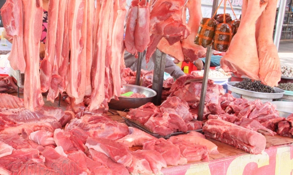 Giá thịt heo bán lẻ giảm nhẹ