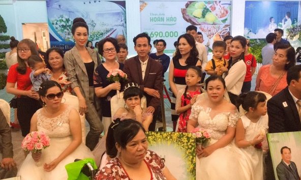 Xúc động đám cưới tập thể dành cho 41 cặp đôi khuyết tật tại TP.HCM