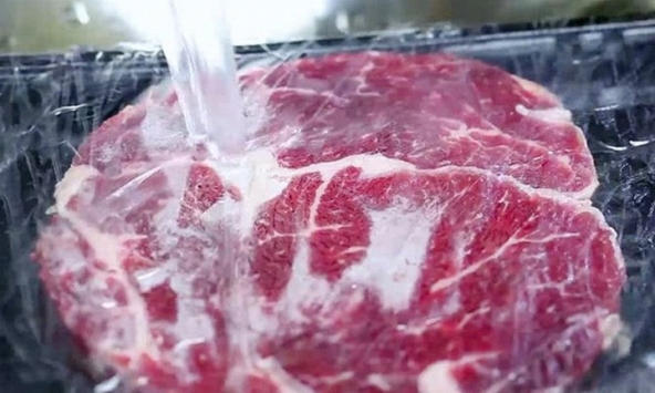 Điều gì xảy ra khi làm đông lạnh lại thực phẩm đã rã đông?