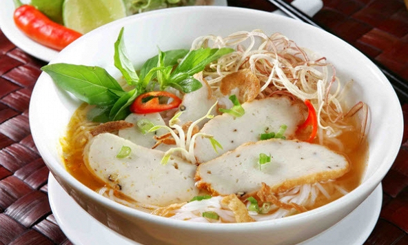 Cách làm bánh canh chả cá đậm đà thơm ngon