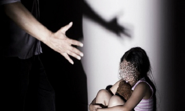 Tạm giữ người đàn ông để làm rõ nghi vấn dâm ô bé gái trong thang máy