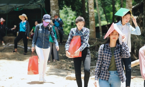 Top 3 Miss World Việt Nam 2019 đồng lòng hỗ trợ người dân vùng bão lũ Thanh Hóa