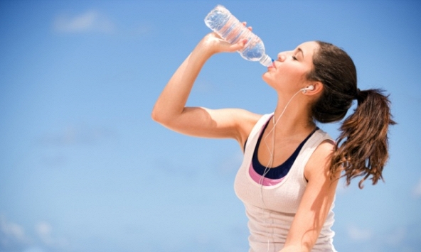 Uống mỗi ngày hai cốc nước ấm vào đúng thời điểm, bạn sẽ thấy điều kỳ diệu
