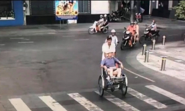 Xích lô ‘chém’ du khách Nhật 2,9 triệu: 'Tưởng là cụ bo cho mình'