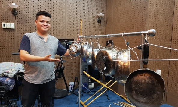 Chơi nhạc bằng dụng cụ nhà bếp