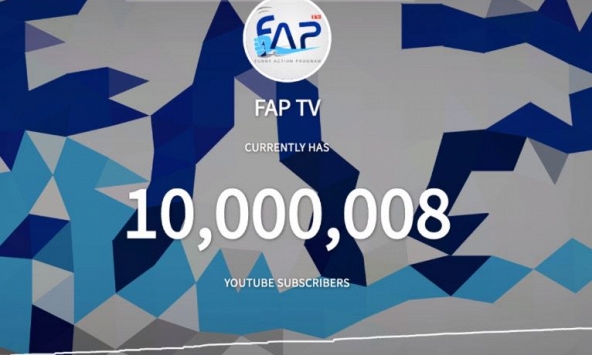 Nhóm hài FAP TV nhận nút kim cương Youtube 